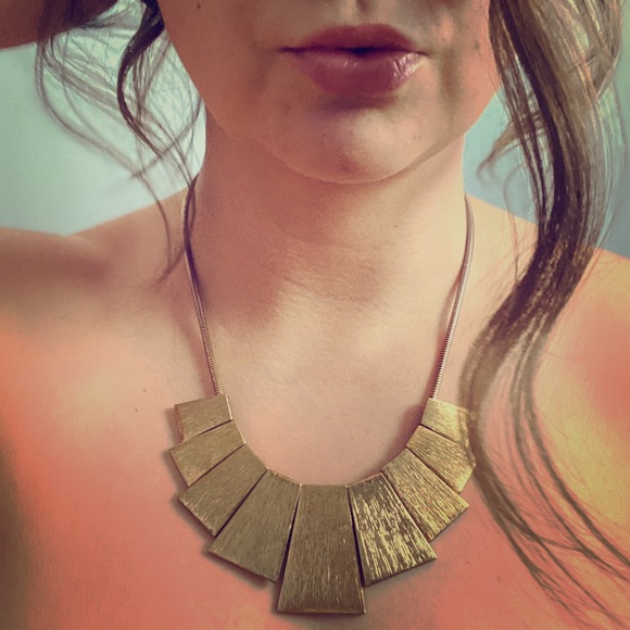Jewelry - Vintage Gold Geometric Necklace